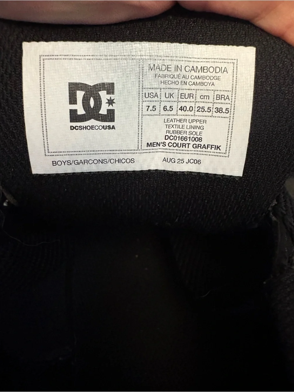 black & pink DC Court Graffik Boys size 7.5 Skateboarding Shoes